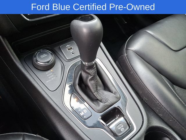 Used 2020 Jeep Cherokee Latitude Plus AWD/4WD image 16