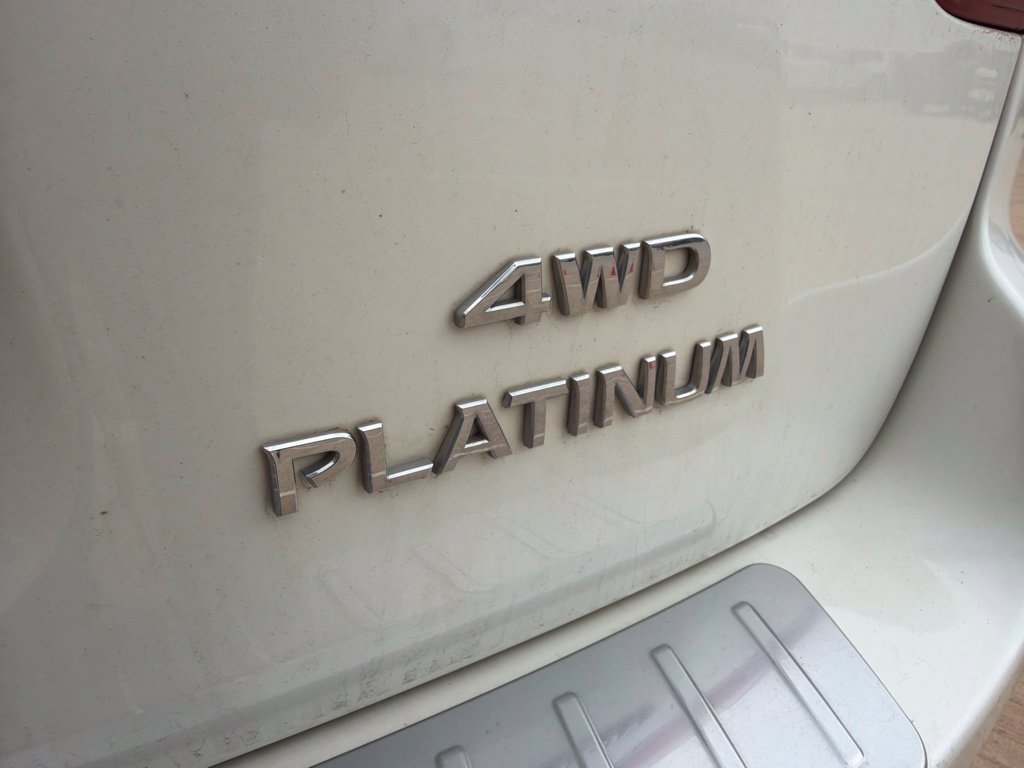 Used 2017 Nissan Pathfinder Platinum AWD/4WD image 11