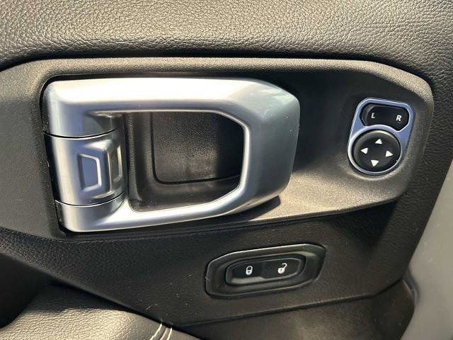 Used 2023 Jeep Wrangler Unlimited Sahara w/ Cold Weather Group AWD/4WD image 22