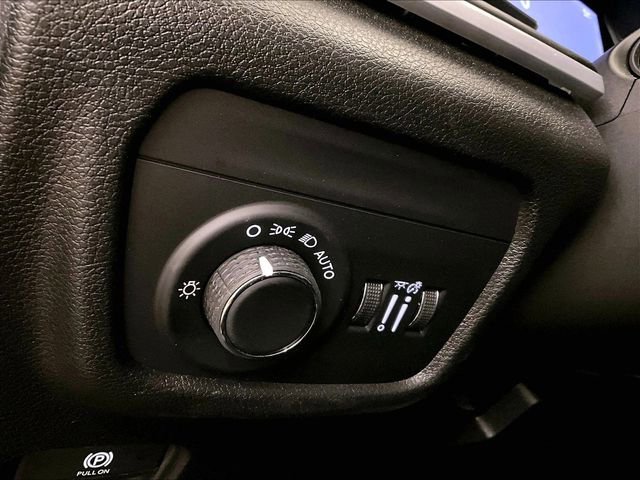 Used 2025 Jeep Grand Cherokee Laredo X w/ Luxury Tech Group I AWD/4WD image 30