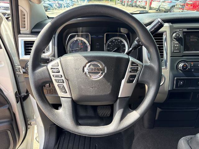 Used 2019 Nissan Titan SV RWD image 18