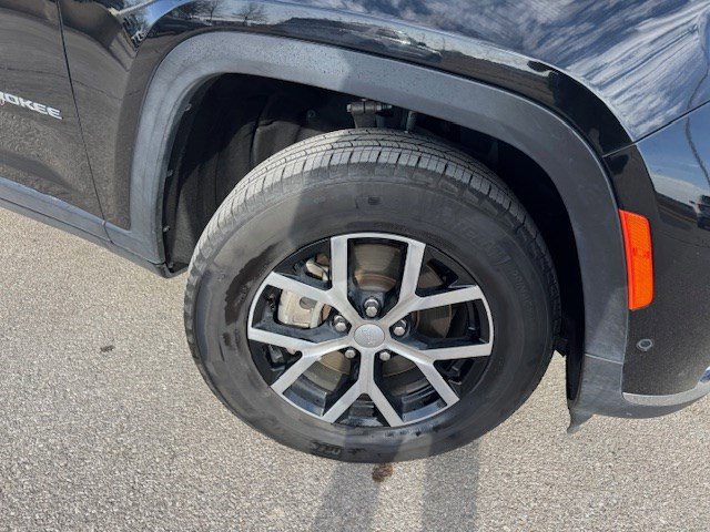 Used 2024 Jeep Grand Cherokee L Limited w/ Luxury Tech Group II image 40