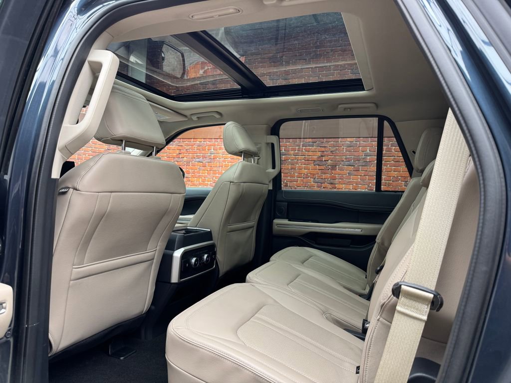 Certified 2023 Ford Expedition Limited AWD/4WD image 3