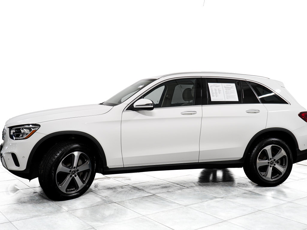 Used 2022 Mercedes-Benz GLC 300 4MATIC w/ Premium Package Lite image 4