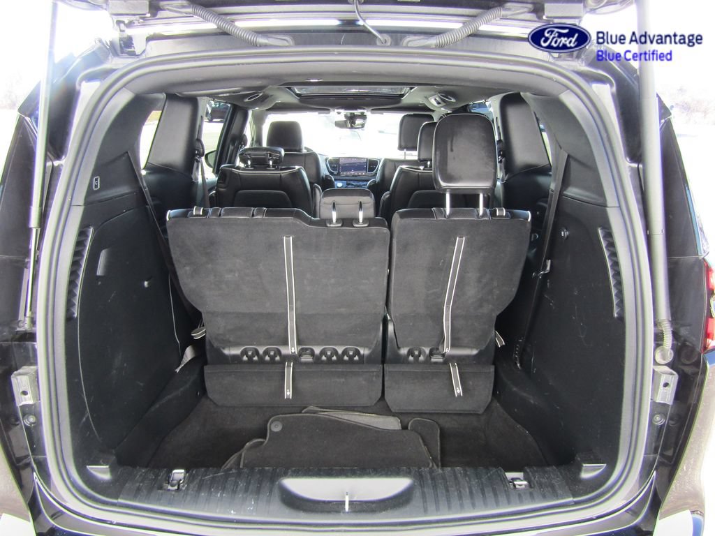 Used 2025 Chrysler Pacifica Limited FWD image 25