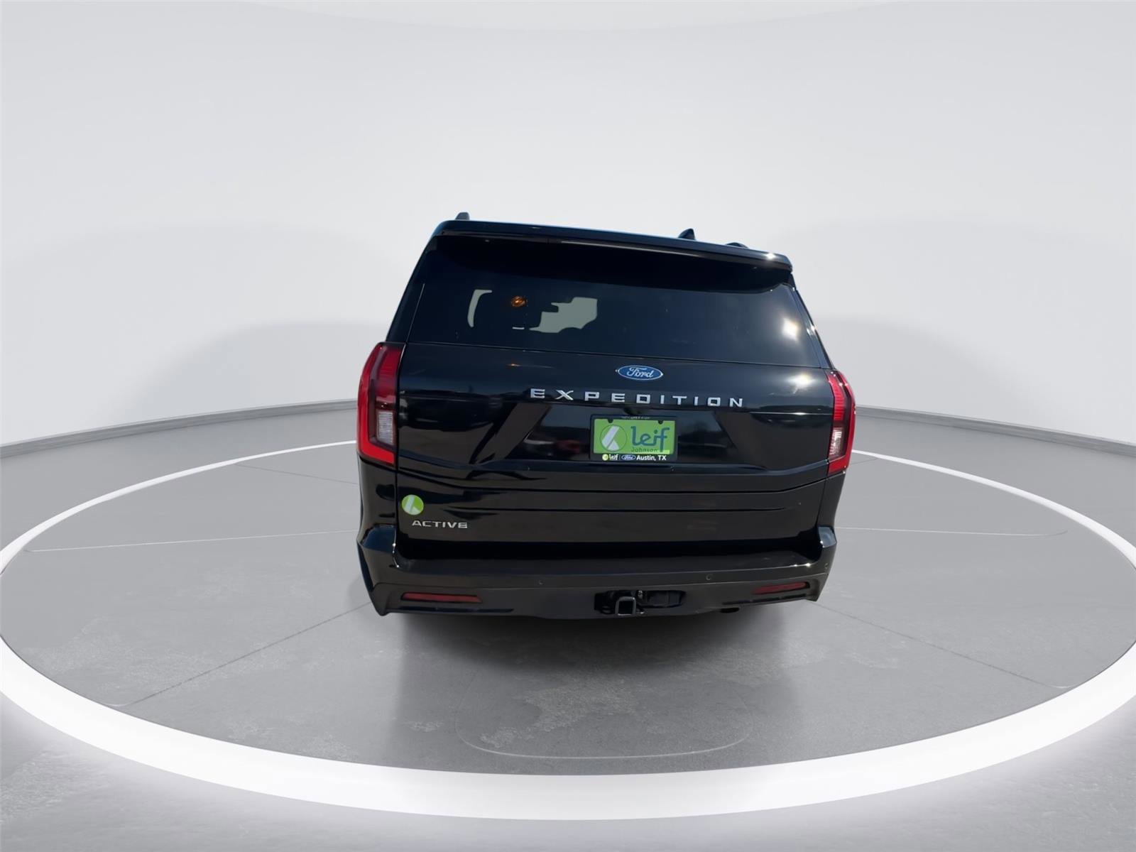 Certified 2025 Ford Expedition Active image 2