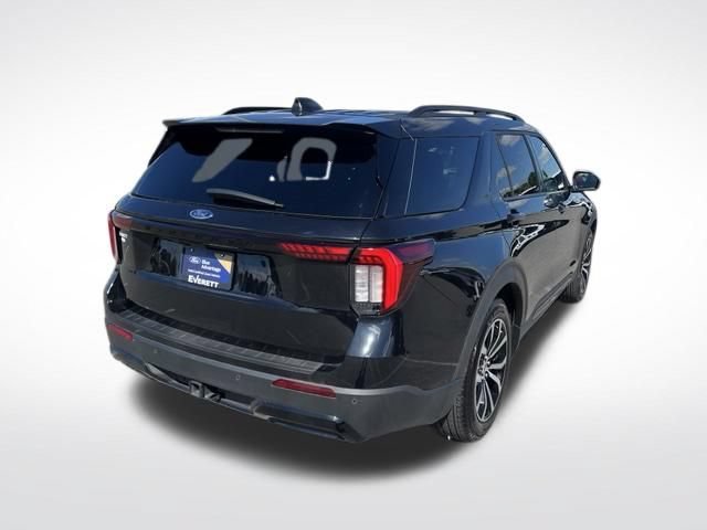 Certified 2025 Ford Explorer ST-Line RWD image 9