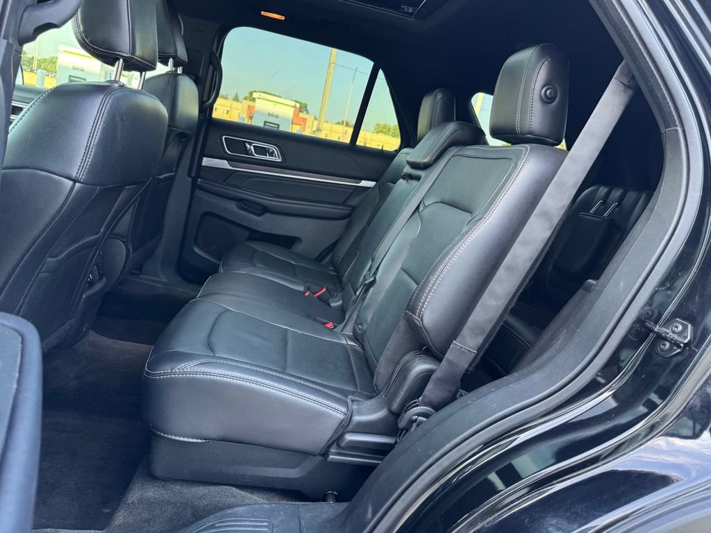 Certified 2018 Ford Explorer Limited w/ Equipment Group 301A AWD/4WD image 9
