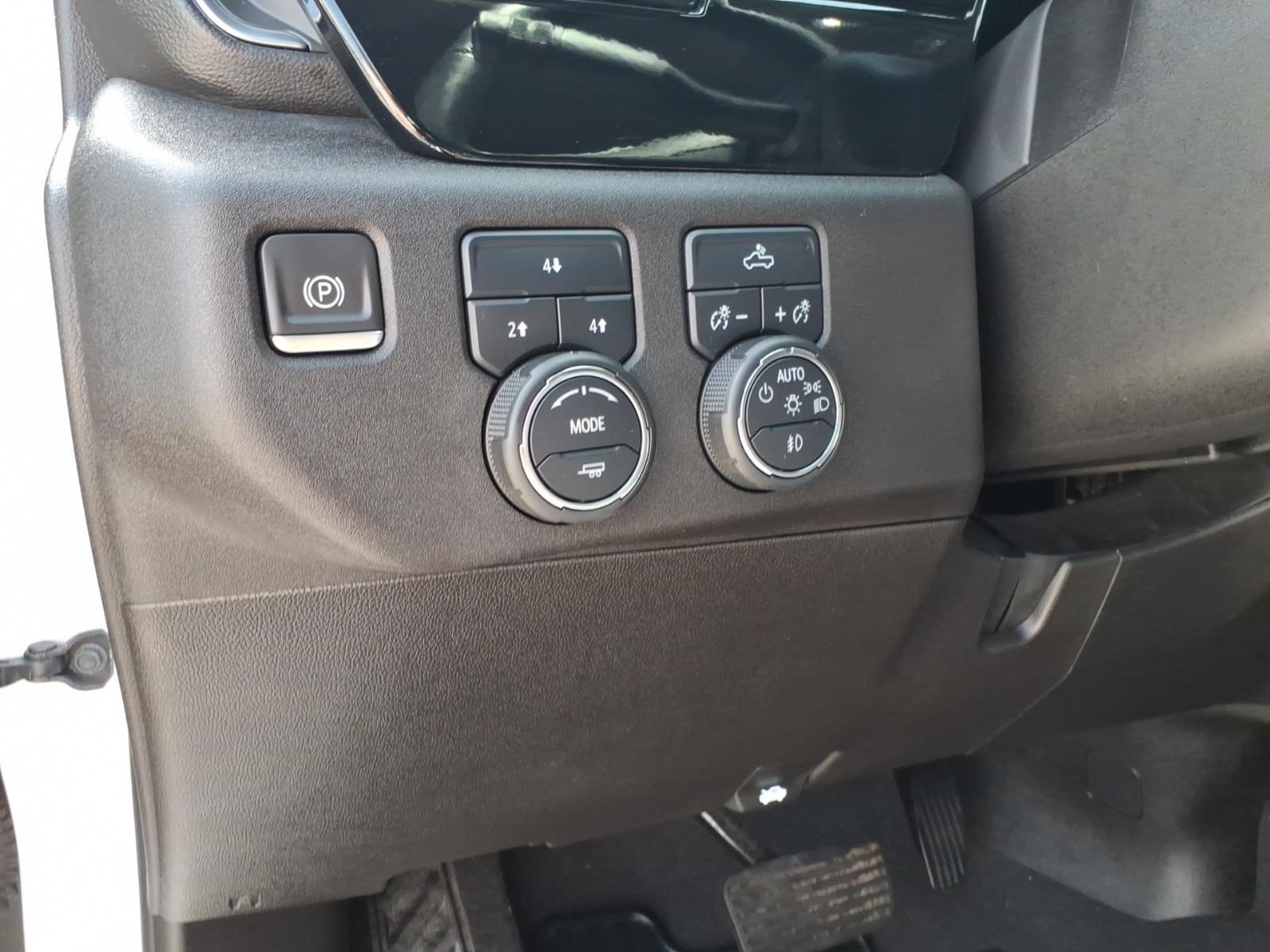 Used 2024 Chevrolet Silverado 2500 LT w/ Convenience Package AWD/4WD image 16