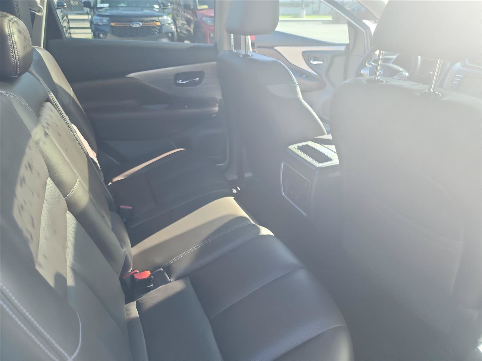 Used 2017 Nissan Murano Platinum w/ Platinum Technology Package FWD image 21
