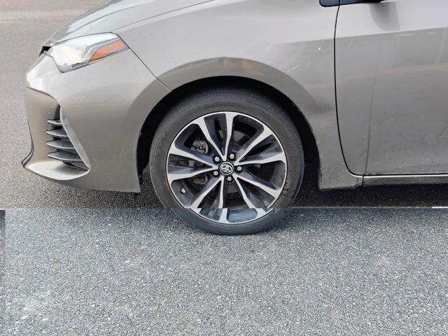 Used 2019 Toyota Corolla SE w/ Carpet Mat Package (TMS) FWD image 8