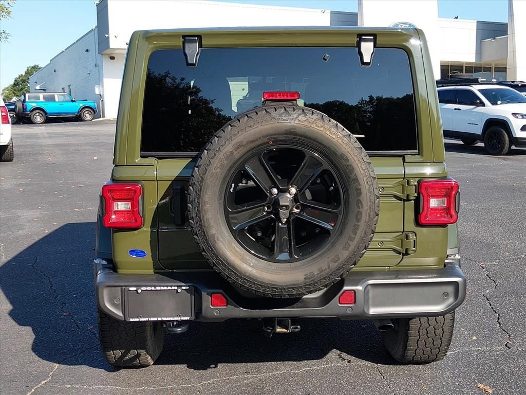 Used 2022 Jeep Wrangler Unlimited Sahara AWD/4WD image 5