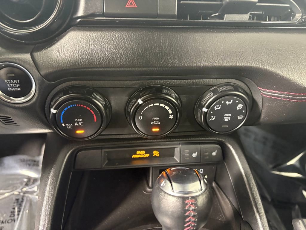 Used 2018 MAZDA MX-5 Miata Club image 27