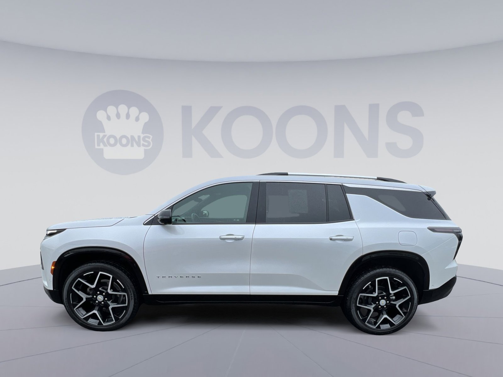 Used 2025 Chevrolet Traverse High Country AWD/4WD image 13