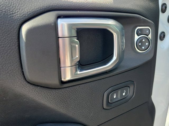 Used 2022 Jeep Gladiator Overland AWD/4WD image 22