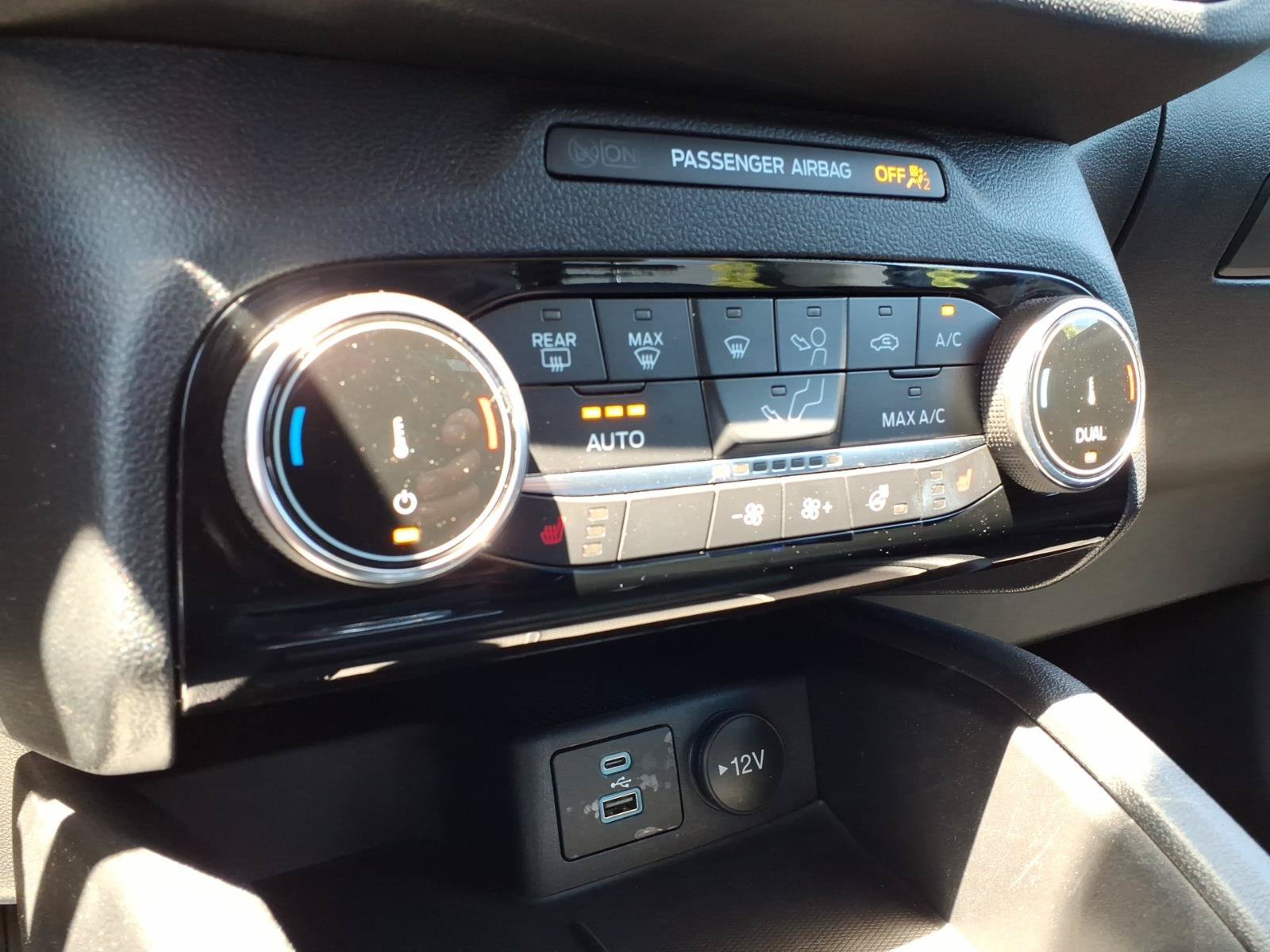 Certified 2022 Ford Escape SEL AWD/4WD image 18