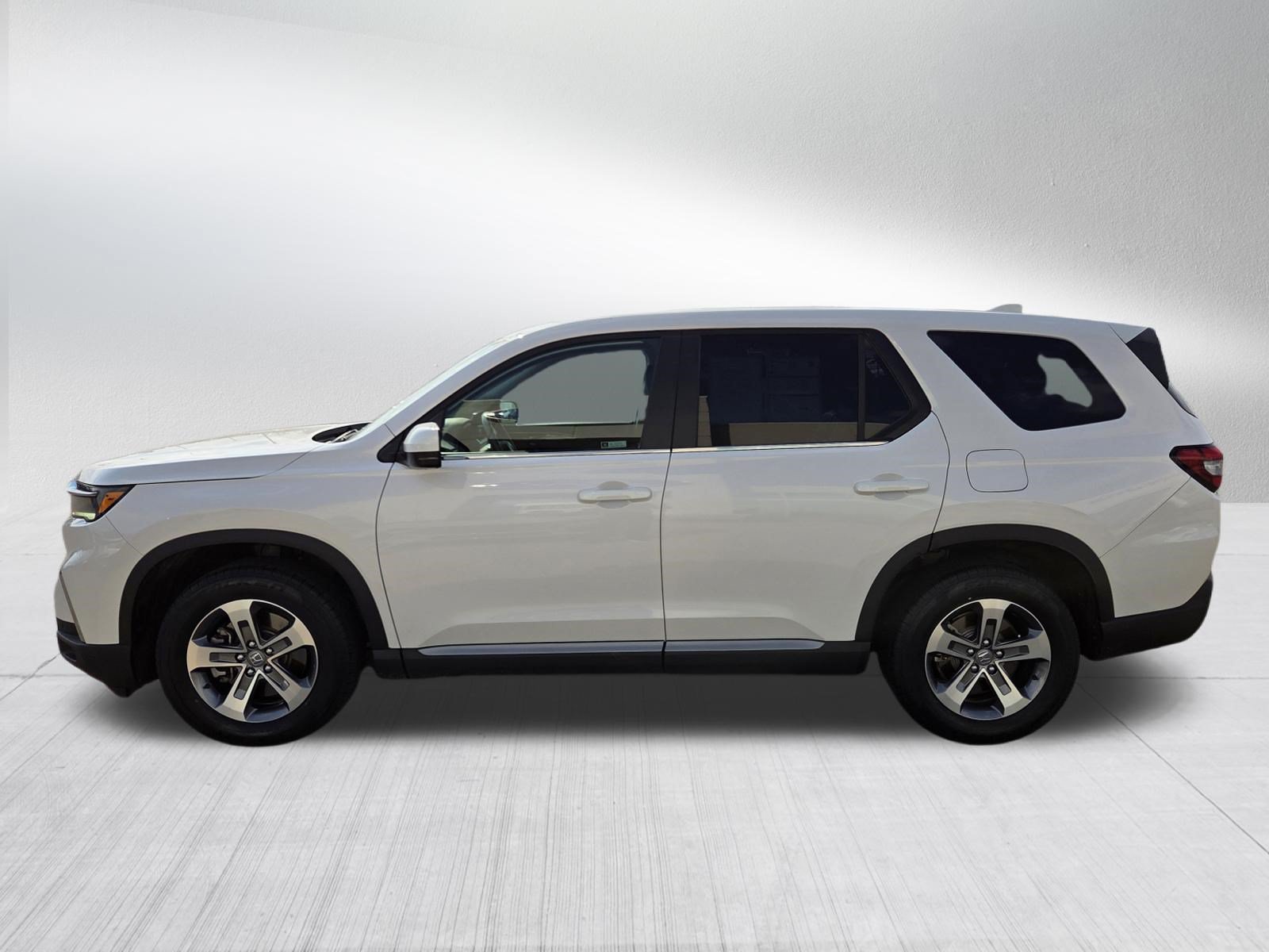 Used 2023 Honda Pilot EX-L image 4