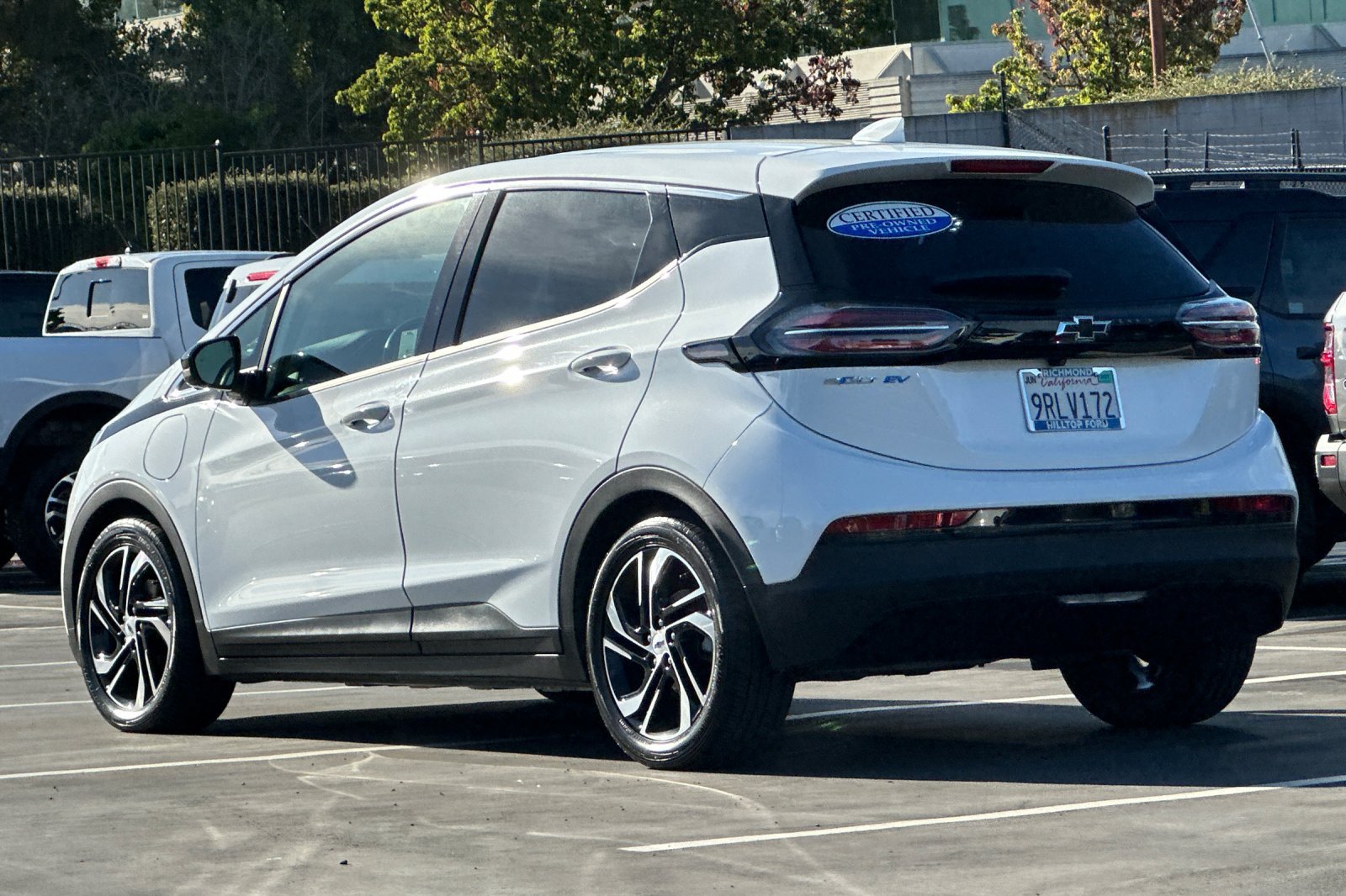 Used 2022 Chevrolet Bolt LT w/ Infotainment Package FWD image 9
