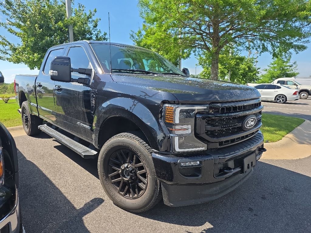 Certified 2022 Ford F250 Lariat w/ Black Appearance Package AWD/4WD image 4
