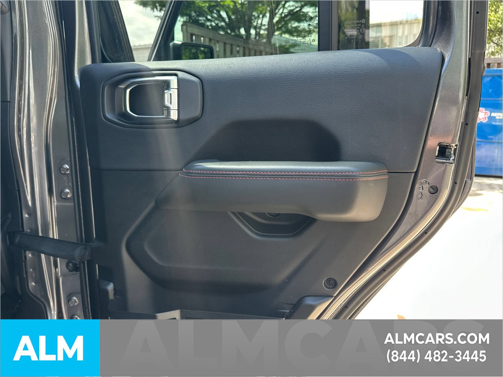 Used 2025 Jeep Gladiator Rubicon AWD/4WD image 18