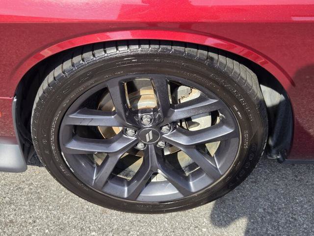Used 2022 Dodge Challenger R/T w/ Blacktop Package RWD image 20
