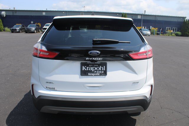 Certified 2024 Ford Edge SEL w/ Convenience Package AWD/4WD image 16