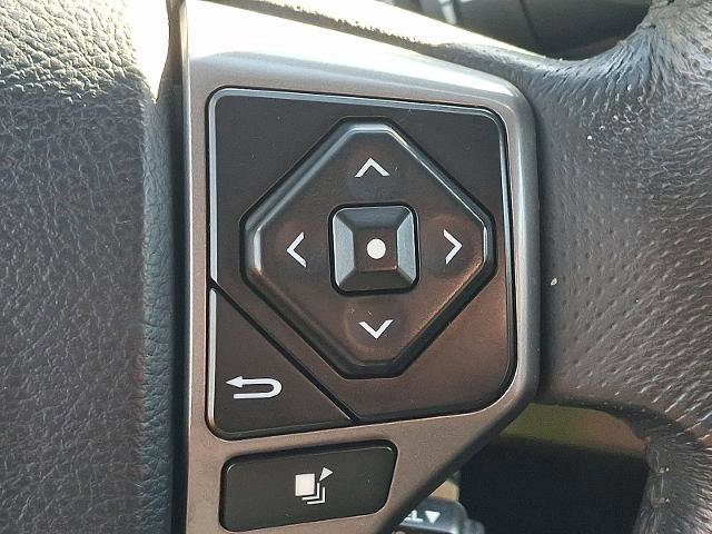 Used 2017 Toyota Tacoma SR5 image 21