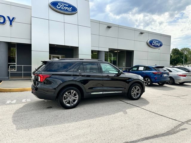 Certified 2025 Ford Explorer Active w/ Active Comfort Package AWD/4WD image 22