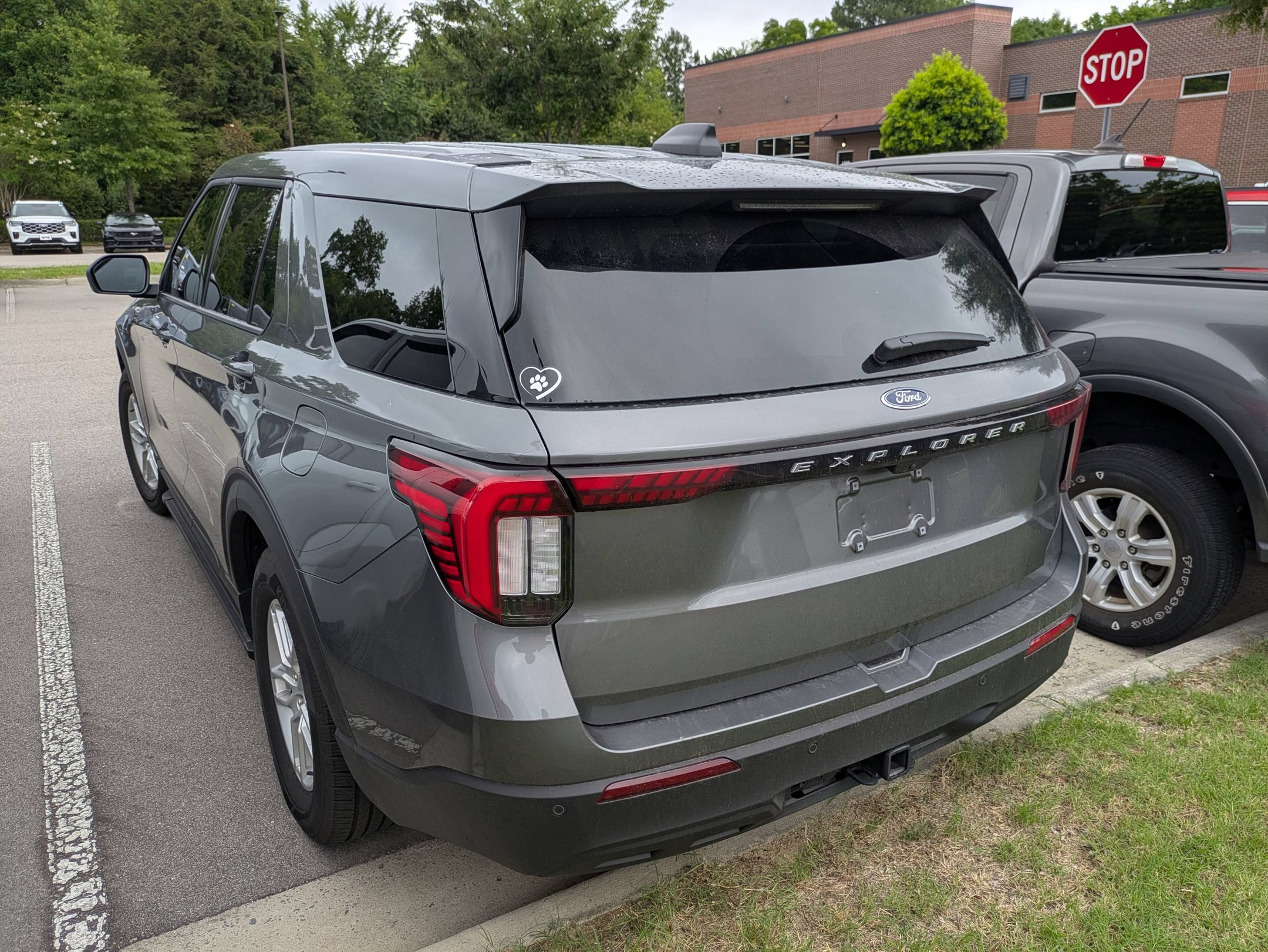 Certified 2026 Ford Explorer Active RWD image 4