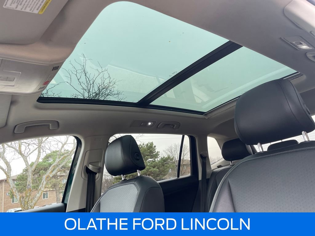 Used 2019 Volkswagen Tiguan SEL image 25