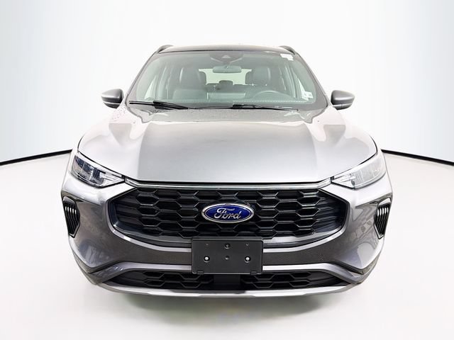 Certified 2023 Ford Escape ST-Line w/ Tech Pack #1 AWD/4WD image 2