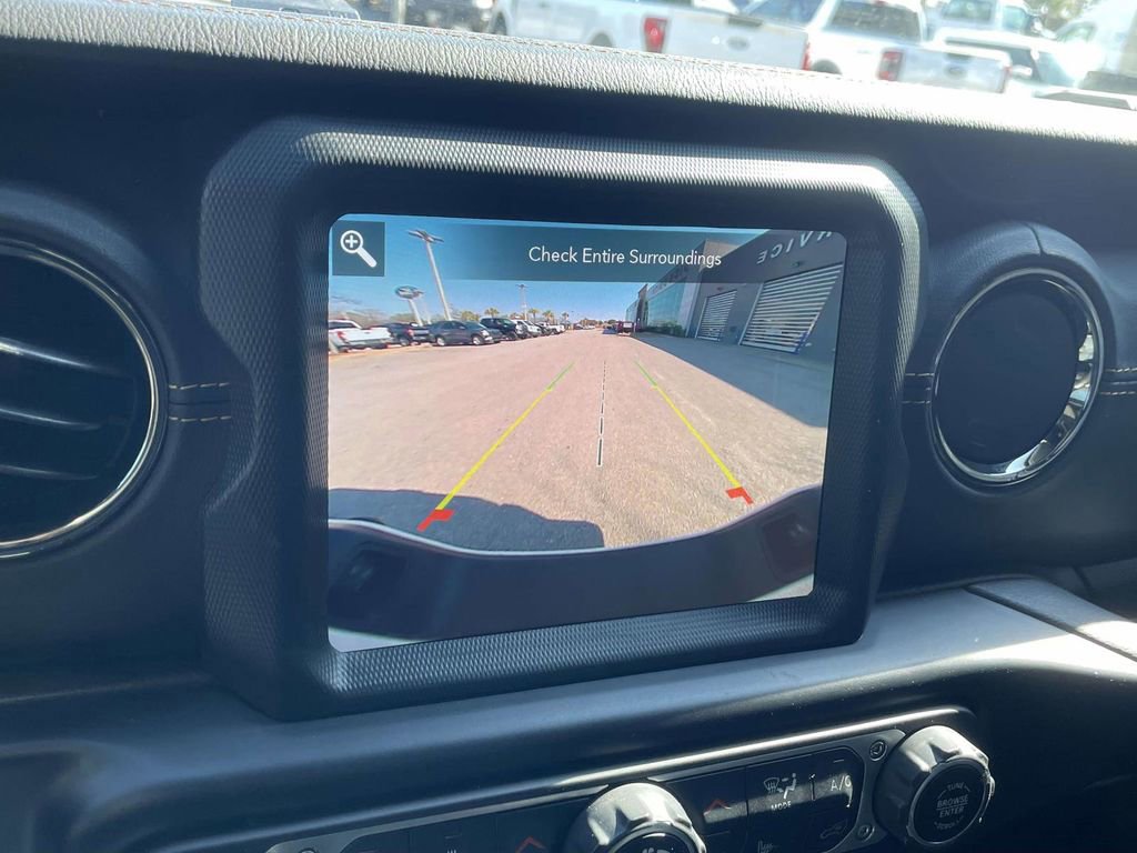 Used 2022 Jeep Gladiator Overland image 26