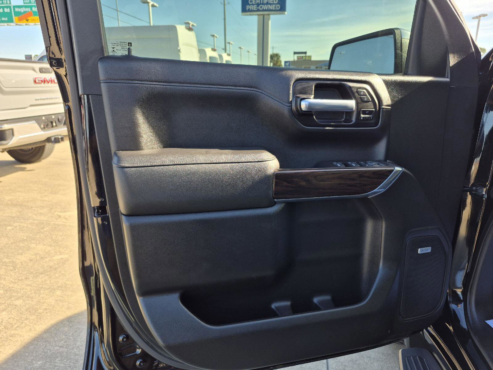 Used 2021 GMC Sierra 1500 SLT image 11