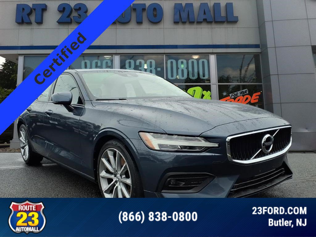 Used 2021 Volvo S60 T6 Momentum image 7