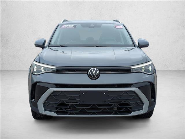 Used 2025 Volkswagen Taos SE FWD video 2