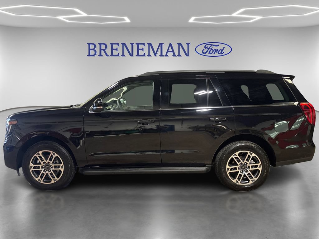 Certified 2025 Ford Expedition Active AWD/4WD image 9