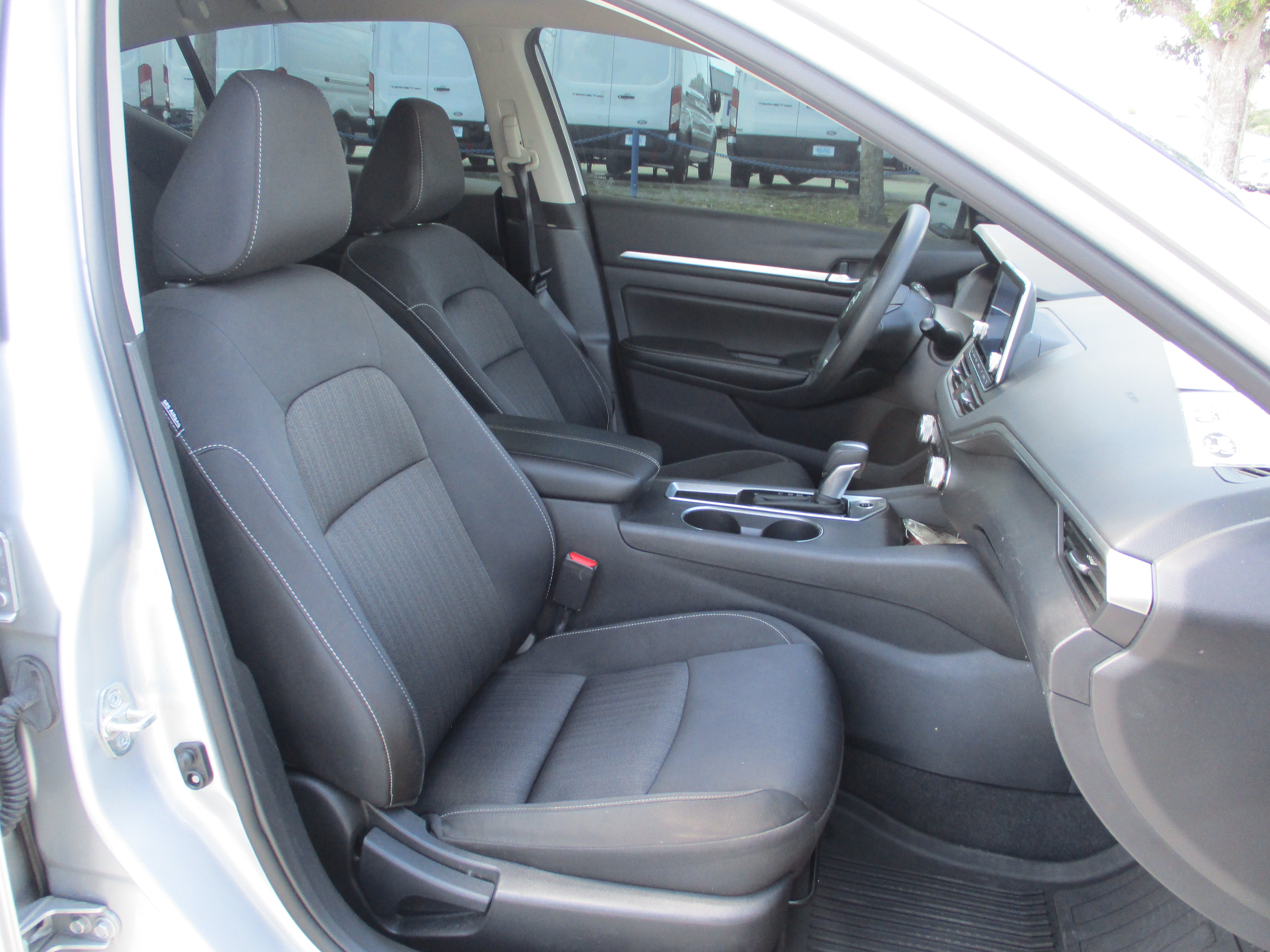 Used 2022 Nissan Altima 2.5 SV FWD image 14