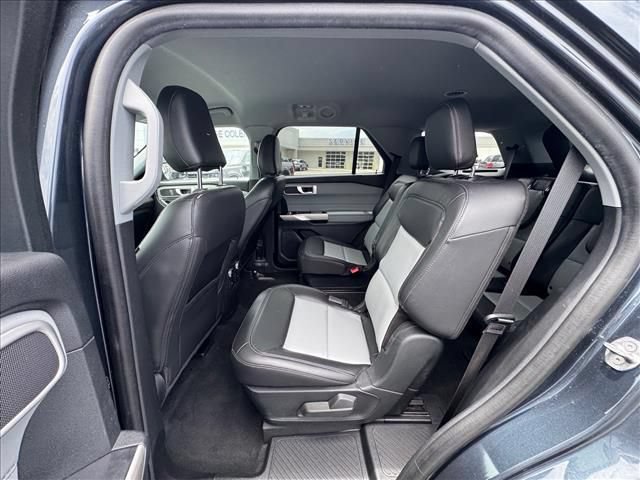 Certified 2022 Ford Explorer XLT w/ Equipment Group 202A AWD/4WD image 14