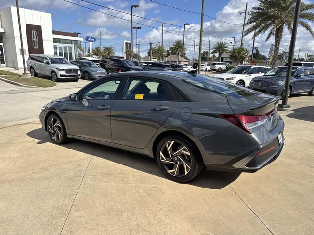 Used 2025 Hyundai Elantra Sport w/ Cargo Package image 6