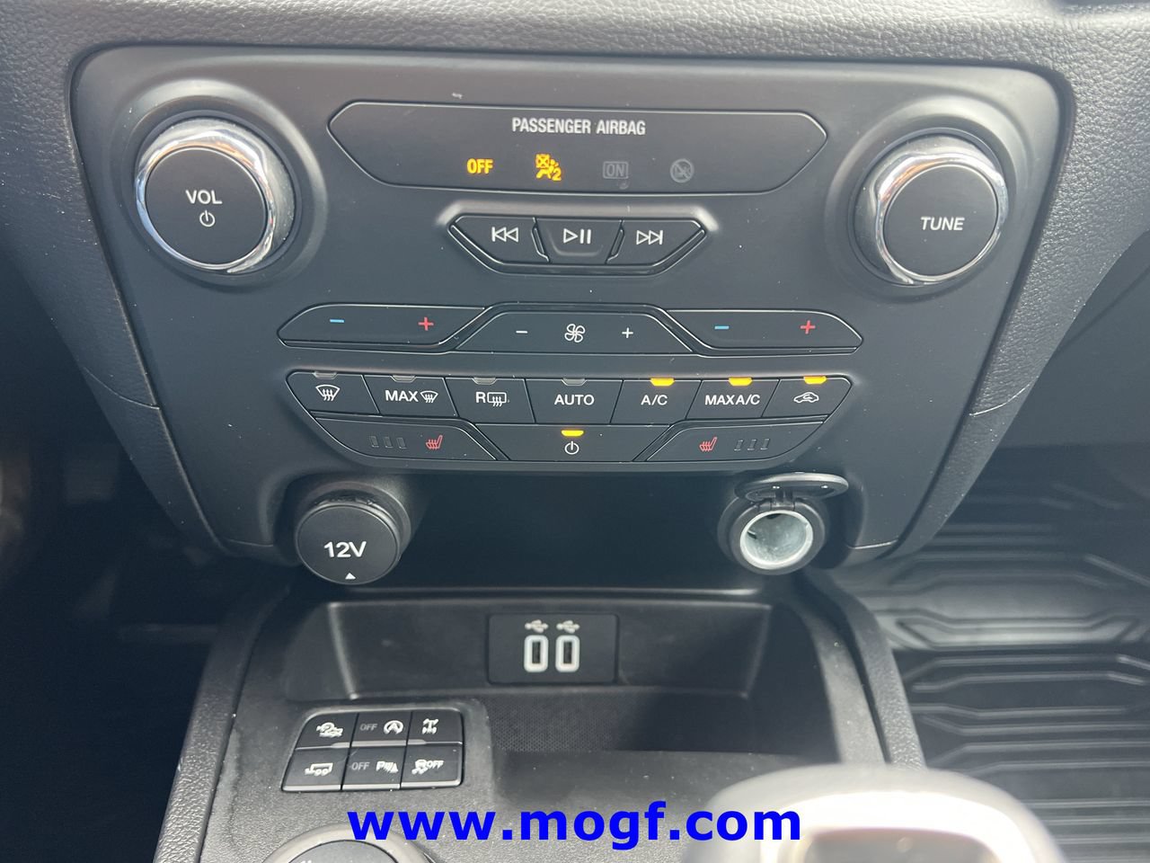 Certified 2023 Ford Ranger Lariat w/ Tremor Off-Road Package AWD/4WD image 10