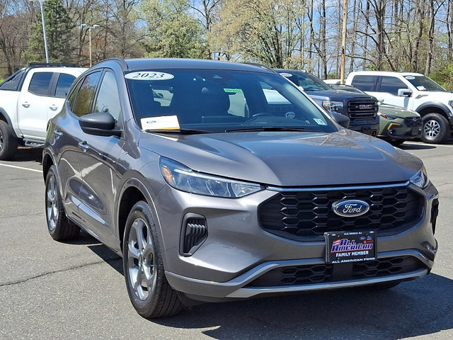 Certified 2023 Ford Escape ST-Line w/ Tech Pack #1 AWD/4WD image 2