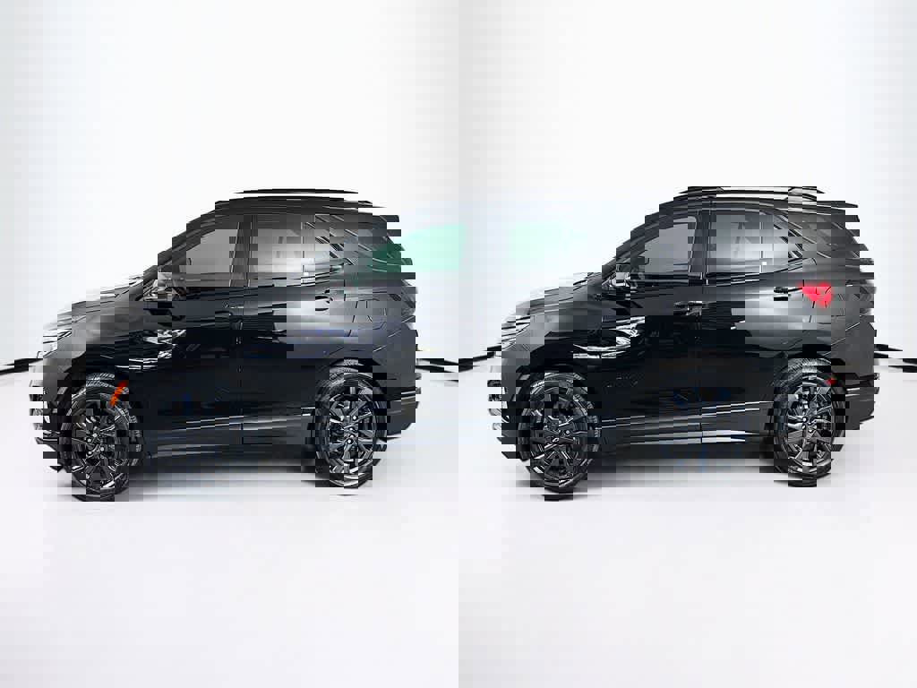 Used 2022 Chevrolet Equinox RS w/ RS Leather Package image 2