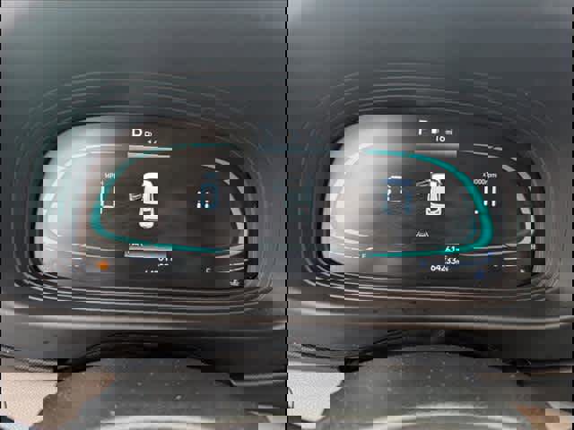 Used 2023 Hyundai Venue SEL image 14