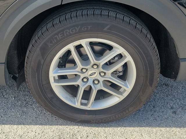 Certified 2025 Ford Explorer Active w/ Active Comfort Package RWD image 8