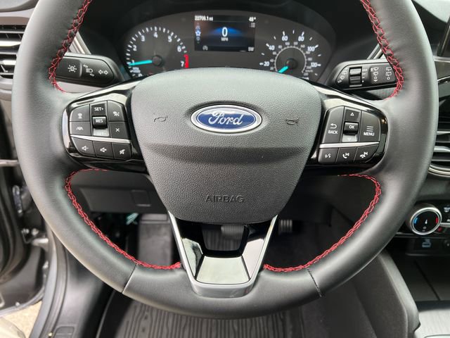Certified 2022 Ford Escape SEL w/ SEL Stealth AWD Package image 19