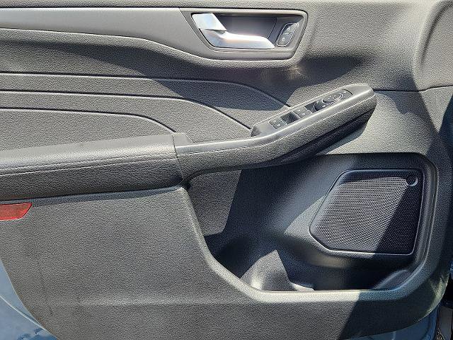 Certified 2025 Ford Escape SE image 13