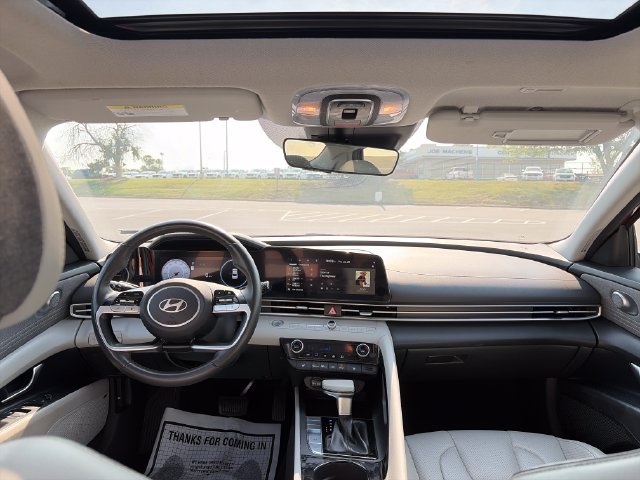 Used 2025 Hyundai Elantra Limited FWD image 26