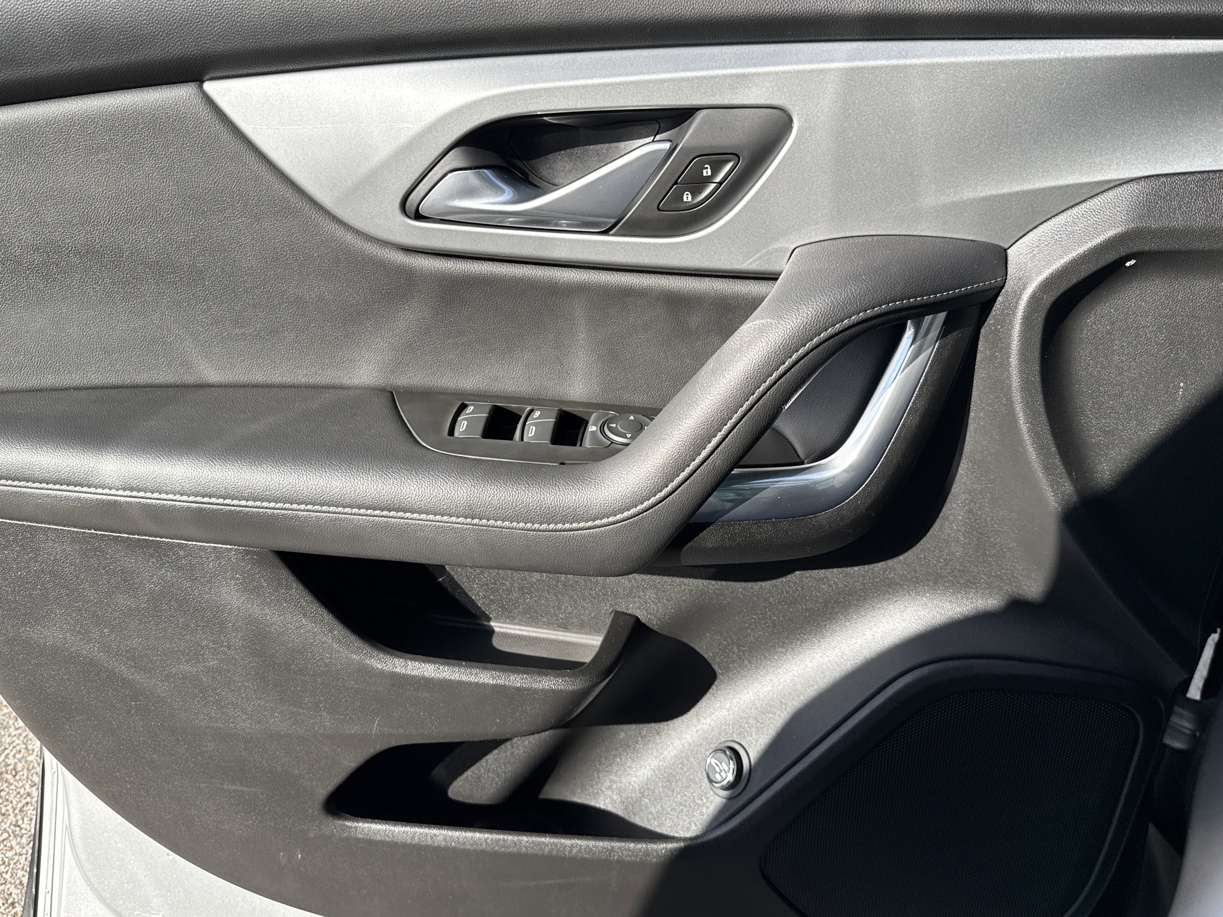 Used 2020 Chevrolet Blazer LT image 14