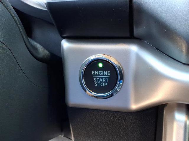 Certified 2024 Ford Expedition XLT image 17