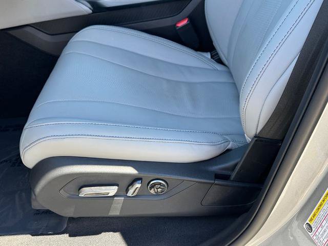 Used 2025 Acura MDX SH-AWD w/ Technology Package image 16